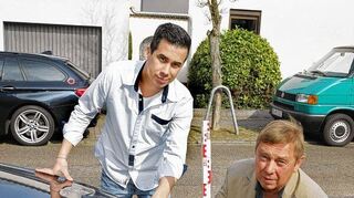<p>Ansprechpartner im Schadensfall: Sebastian (links) und Matthias Vogel helfen, wenn es um Gutachten und Fahrzeugbewertungen geht.</p>