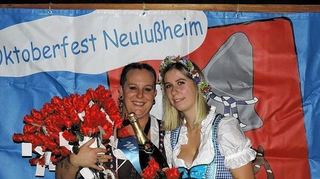 <p>Teilen sich den Titel der "Miss Oktoberfest", weil es für beide rote Rosen regnete: Chantel Heid aus Neulußheim und Sandra Heim aus Reilingen.</p>