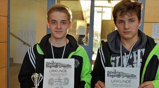 <p>Leon Schaaf und Henrik Kästner schafften es auf das Podest.</p>