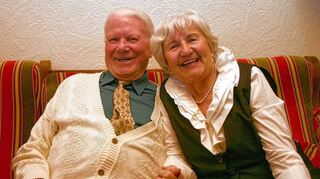 <p>60 Jahre glücklich verheiratet: Die Eheleute Margot und Manfred Doll feiern morgen in bemerkenswerter körperlicher und geistiger Frische mit der Familie.</p>