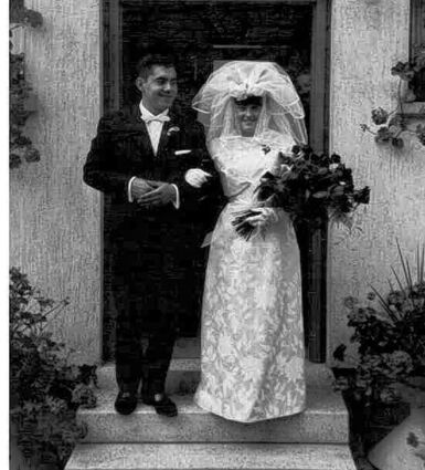<p>In ihren geliebten Bergen feiern Hans-Peter und Ursula Hemmerich das Fest der goldenen Hochzeit. Ein junges und glückliches Paar vor 50 Jahren, das viele Pläne hatte und sie auch erfüllen konnte.</p>