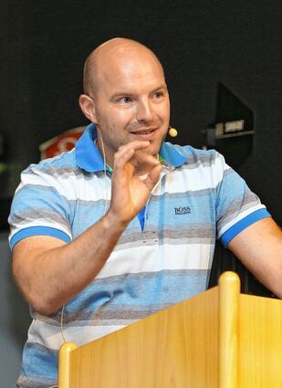 <p>Sie stellen sich am Sonntag zur Wahl und wollen Schwetzinger Oberbürgermeister werden (v. l.): Dimitrij Walter, Haydar Sahin, Reinhard Koepke und René Pöltl.</p>