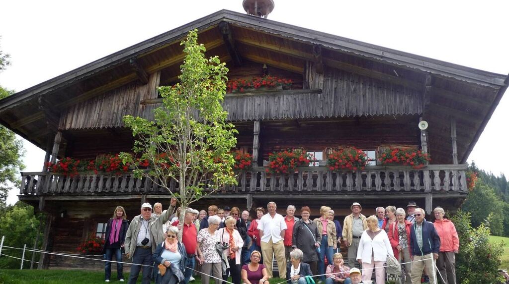 Mit Dem Traktor Zum Bergdoktor Haus Bruhl Nachrichten Und Informationen