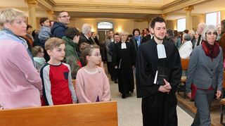 Zu den vielseitigen Feierlichkeiten der evangelischen Kirchengemeinde zu Ostern gehörte der Gottesdienst am Ostersonntag, in dem Pfarrer Mathis Goseberg und Diakonin Margit Rothe vorgestellt wurden.