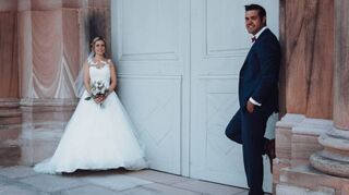 Ob die beiden auch im Finale von „4 Hochzeiten und eine Traumreise“ so strahlen wie an ihren großen Tag? Heute Nachmittag wird es feststehen.