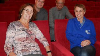 Der Vorstand des Vereins Central Kino Ketsch im Saal: Christa Brosowski (v.l.), Hannes Piechotta, Hansdieter Gehres und Doris Steinbeißer.