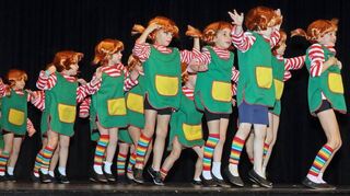 Die „Minimäuse“ von der KG Narhalla versprühen mit ihrer Darstellung von „Pippi Landstrumpf“ viel Freude auf der Bühne.
