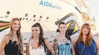 „Shopping Queen auf hoher See“: Sandra Reljic (l.) ging mit ihren Mitstreiterinnen Gordana, Alisa und Sandra K. an Bord der Aida Prima. Mit prominenten Begleiterinnen shoppten sie in bekannten Mittelmeer-Metropolen.