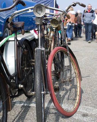 Motor ist nicht Pflicht: Auch so manches alte Fahrrad findet einen neuen Besitzer.