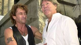 Verbunden durch ihren größten Hit: Peter Maffay (l. ) und Karat-Sänger Herbert Dreilich (1942-2004) am 3. Oktober 2000 vor dem Reichstag in Berlin.