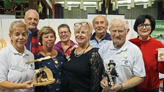 Der Stand des Fremdenverkehrsvereins mit Angelika Laube, Peter Busch, Christine Vogel, Lucy Jung, Christine Barthel, Ludwig Vogel, Wilfried Laube Heidegard Busch.