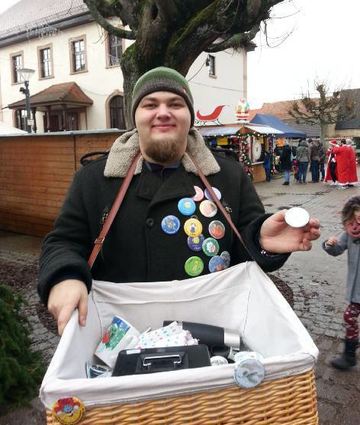 Alexander Mansel vom Point mit Buttons.