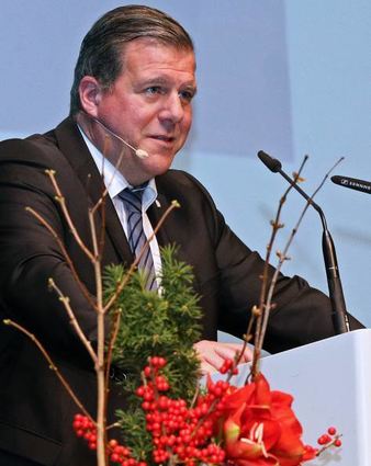 In einer Stunde quer durch alle Aufgaben-bereiche: Marcus Zeitler am Mikrofon.