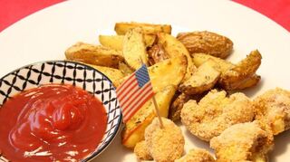 Die Favoriten aus den USA mal gesund und frisch: Blumenkohl-Wings mit Kartoffelschnitzen – ein vegetarischer Hit.