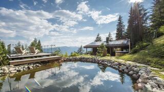Familie Koller hat am Tschiernock auch ein Almchalet. Hier, auf knapp 1700 Meter, lässt sich die Idylle der Bergwelt ganz besonders individuell erleben.