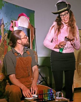 Tanja Hamleh und Florian Küppers überzeugen mit viel Witz.