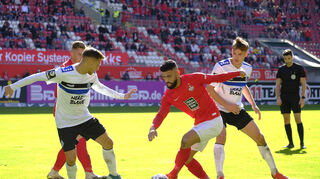 Der SV Waldhof Mannheim trennte sich im Südwestderby mit einem Remis vom 1. FC Kaiserslautern.