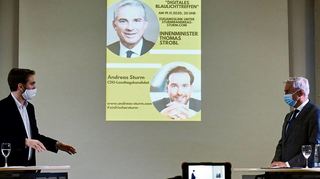 Innenminister Thomas Strobl (r.) und Andreas Sturm während der Diskussion im Palais Hirsch.