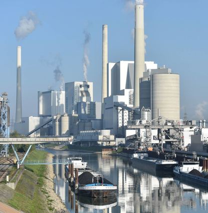 Das Großkraftwerk Mannheim soll für die Geschossbauten im Antoniusquartier die Fernwärme liefern. Das hat der Gemeinderat anstelle eines Nahwärmenetzes beschlossen. Die Energie stammt aus Steinkohle.