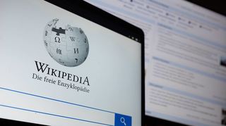 Wikipedia ist über alle mobilen Endgeräte aufrufbar. Die freie Enzyklopädie feiert 2021 ihren 20. Geburtstag.
