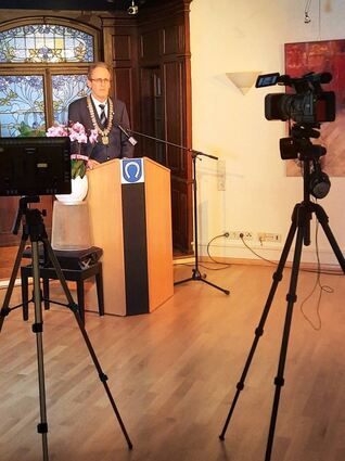 Bürgermeister Göck stellt in der Villa Meixner seinen digitalen Neujahrsempfang unter das Motto „Verantwortung und Wertschätzung weiter leben“.