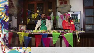 Virtueller Fasnachtszug: Cihad Baz (l.) und Sarah Nieder haben im Pumpwerk spürbar Freude am Moderieren der Ersatzveranstaltung für die Narren.