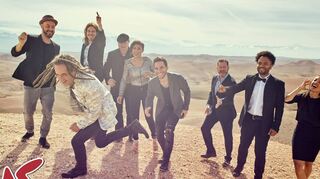 Die Band „Me and the Heat“ sorgt am Jubiläumsabend nach den Festrednern für Stimmung.