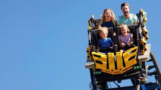 Die Legoland-Achterbahn „Das große Lego Rennen“ dreht ab 10. Juni wieder ihre Runden.