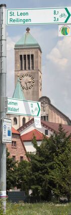 Infoschild des „RadRings“. Am HÖP laden viele Wege zum Fahrradspaß in und um Hockenheim herum sowie in der Region ein.