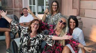 Tanja Simon, Eva Baier, Bojana Bechtel und Manuela Decker genießen die Show.