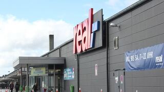 Edeka will ab 2025 den Mietvertrag für das Einkaufszentrum im Brühler Norden von Real übernehmen, wurde am Freitag aus der Unternehmenszentrale bestätigt. Doch das lässt die bisherigen Mitarbeiter nicht unbedingt frohlocken.