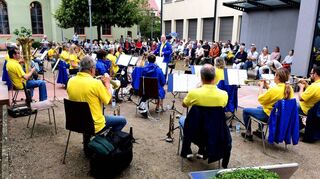 Für die Instrumentalisten des Musikvereins war es das erste Konzert seit langer Zeit und auch die Zuhörer freute sich, wieder einmal in den Genuss von Livemusik zu kommen.