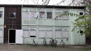 Die Obdachlosenunterkunft im Hofweg 15 (Mörsch) ist in den Augen der SPD ein „Schandfleck“. Der Neubau der DRK-Rettungswache wird daher sehnlichst erwartet.