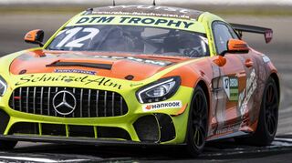 In diesem 510 PS starken Mercedes AMG hat Marcel Marchewicz ein Rennen bei der DTM Trophy auf dem Nürburgring gewonnen.
