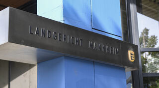 Der Eingangsbereich des Landgerichts in Mannheim.