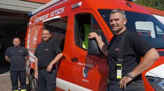 Die frisch gewählte Führungsriege der Feuerwehr: Stellvertreter Matthias Rux (v. l.), Kommandant Sven Schmitt und Stellvertreter Tilman Schenk.