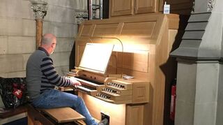 Die neue Orgel der Gedächtniskirche wird für die Einweihung am Sonntag, 3. Oktober, eingespielt.