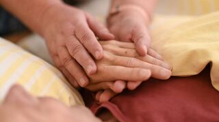 Einfach zuhören, da sein, daran liegt den Mitgliedern des Palliativvereins viel. So unterstützen sie kranke Menschen und deren Angehörige.