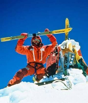 24. Mai 1996: Hans Kammerlander auf dem Gipfel des Mount Everest – und bereit für die Skiabfahrt. „Vielleicht war das mein stärkster Tag am Berg“, sagt er rückblickend.