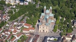 Rund um den Speyerer Dom sind die Parkplätze rar gesät.