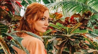 Vom Luisenpark ins Schatzkistl: die in Mannheim lebende Indie-Pop-Songwriterin Alex Mayr wäre mit ihrem hochgelobten Album „Park“ ohne Pandemie sicher noch höher hinausgekommen.