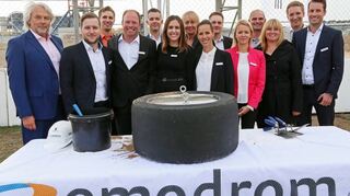 Das Team, das hinter der Emodrom Haus und Grund Gesellschaft steht. Links mit dabei Geschäftsführer Thomas Reister, vierter von links Geschäftsführer Tim Brauer.