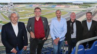 Grüner Besuch auf dem Ring: Thomas Reister (v. l.) mit Thomas Hentschel, dem heutigen Finanzminister Dr. Danyal Bayaz, Manfred Kern und Alexander Nieland.
