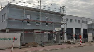 Die neue DRK-Rettungswache im Quartier Auchtergrund soll im Mai fertiggestellt sein. Er bietet dem DRK mehr Raum und Platz für die Unterbringung von Obdachlosen.