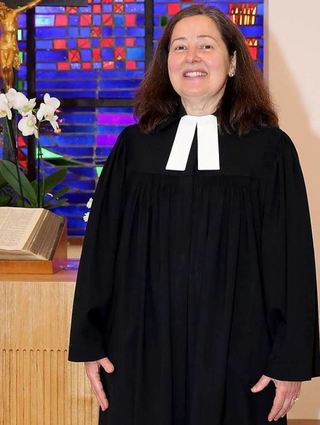 Im September trat sie ihre Stelle in der Gemeinde an: die neue Pfarrerin der evangelischen Kirchengemeinde Eva Weisser. Die gebürtige Mannheimerin folgte auf Pfarrer Michael Zaiss, ebenfalls aus Mannheim stammend, der nach zehn Jahren in der Gemeinde Ende April in den Ruhestand verabschiedet wurde.