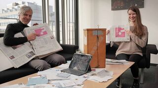 Haben die Gewinner des MM-Rätsel gekürt: „MM“-Kulturchef Stefan M. Dettlinger und Kulturpraktikantin Annika Wagmann.