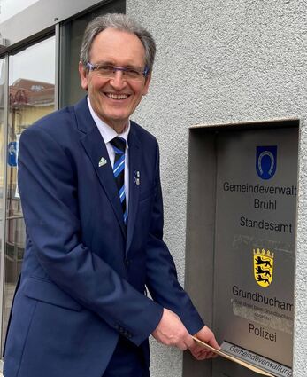 Amtsinhaber Dr. Ralf Göck hat seine Bewerbung für die Brühler Bürgermeisterwahl am 27. März abgegeben.