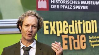 Hauptjob von Dr. Alexander Schubert bleibt die Museumstätigkeit wie hier die Eröffnung der Mitmachausstellung.