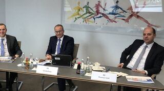 Das Vorstandsteam der VR Bank Kur- und Rheinpfalz beim Pressegespräch: Rudolf Müller (v. l.), Dirk Borgartz, Till Meßmer und Thomas Sold.