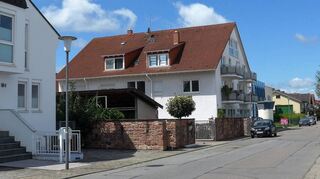 Der Gemeinderat führt für den Bebauungsplan „Justus-von-Liebig-Straße“ einen Satzungsbeschluss herbei. Der Bereich wird von einem Gewerbegebiet in ein Mischgebiet umgewandelt. Auf dem Areal des ehemaligen Schweinezuchtbetriebes an der Erich-Veith-Straße werden Wohnhäuser gebaut.